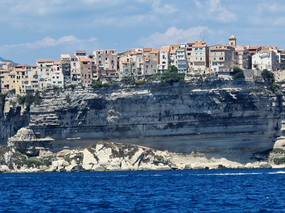 Bonifacio Von Italien nach Frankreich… bijouontour.de